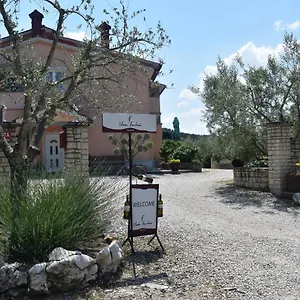  Apartment Fachin Croatia